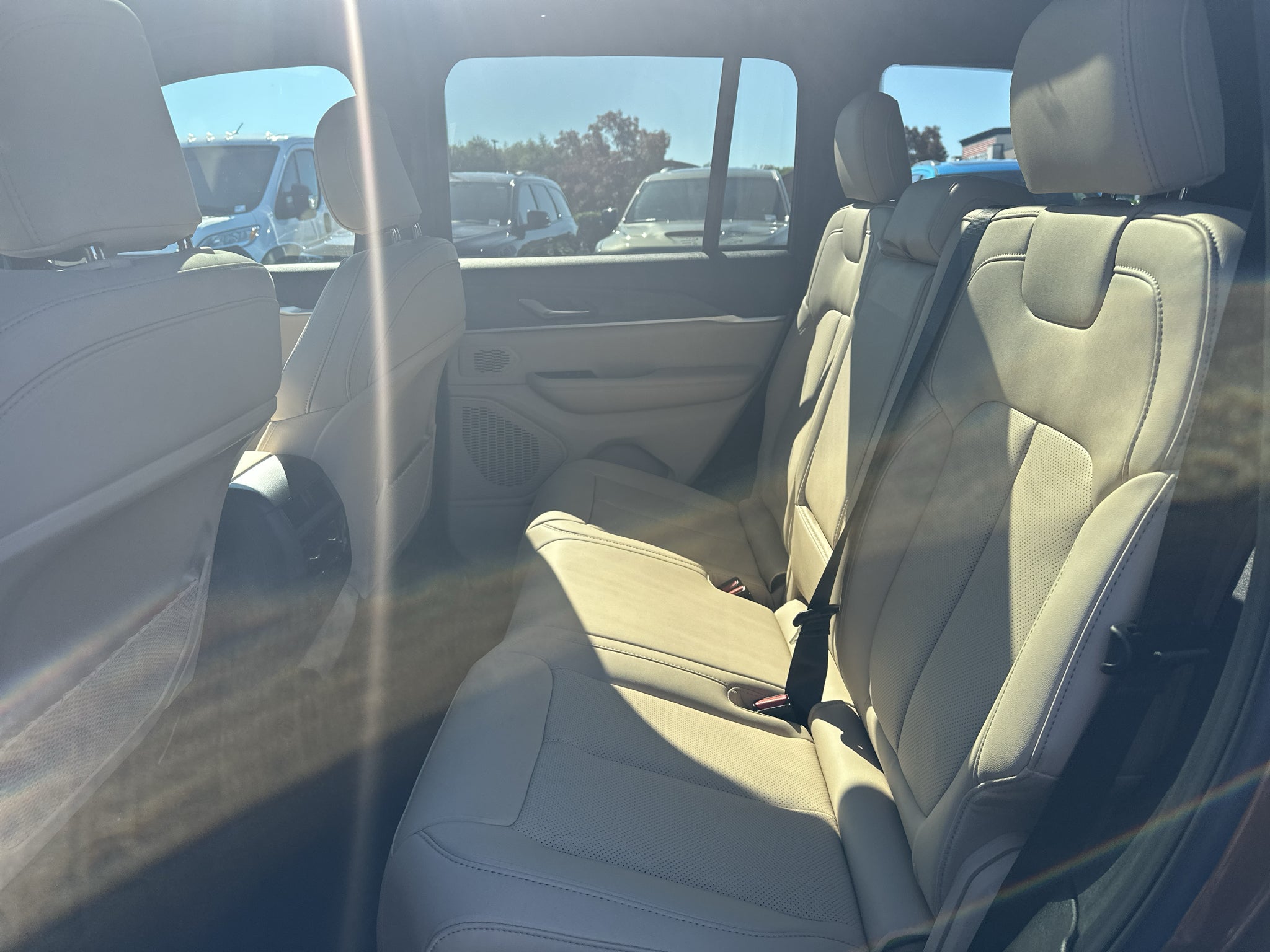 2027 Jeep Grand Cherokee Limited