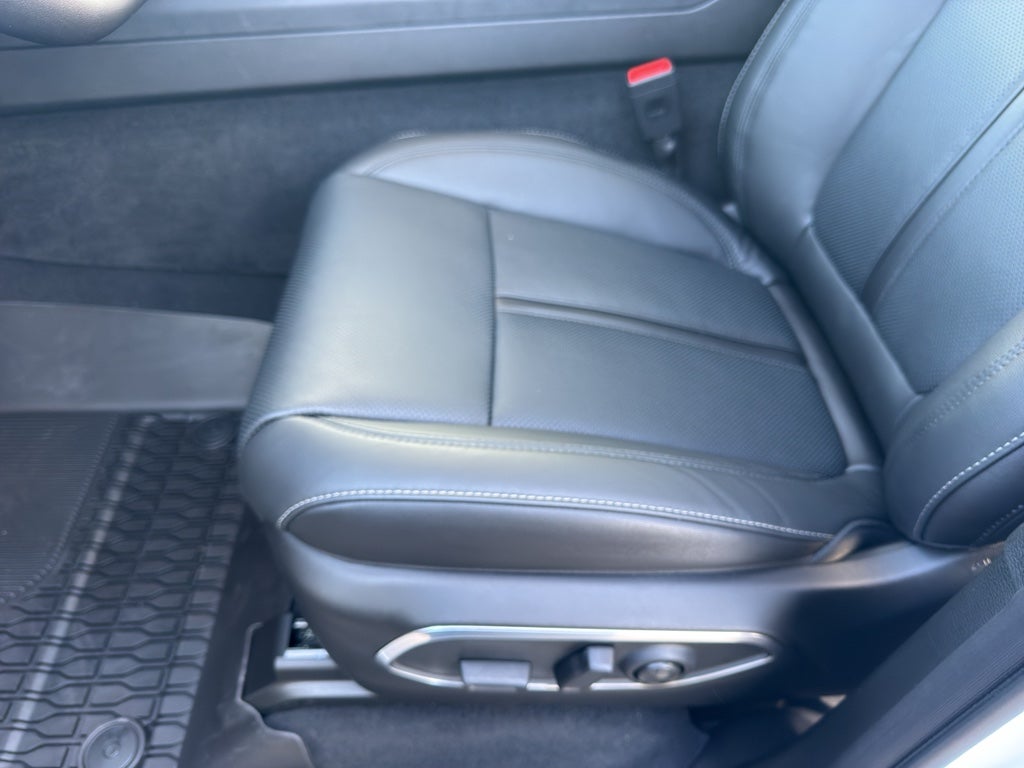 2026 Jeep Grand Wagoneer Base