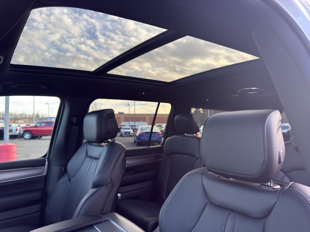 2026 Jeep Grand Wagoneer Base