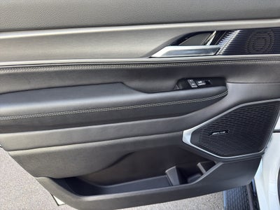 2026 Jeep Grand Wagoneer Base