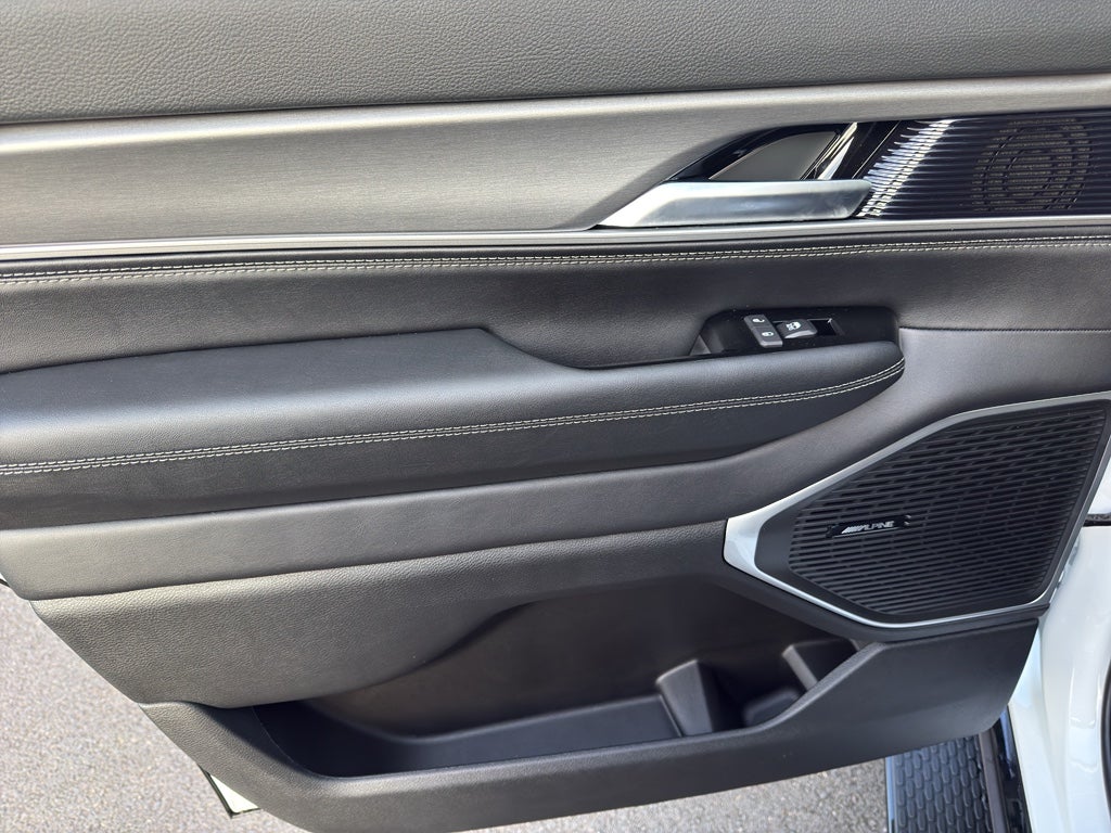 2026 Jeep Grand Wagoneer Base