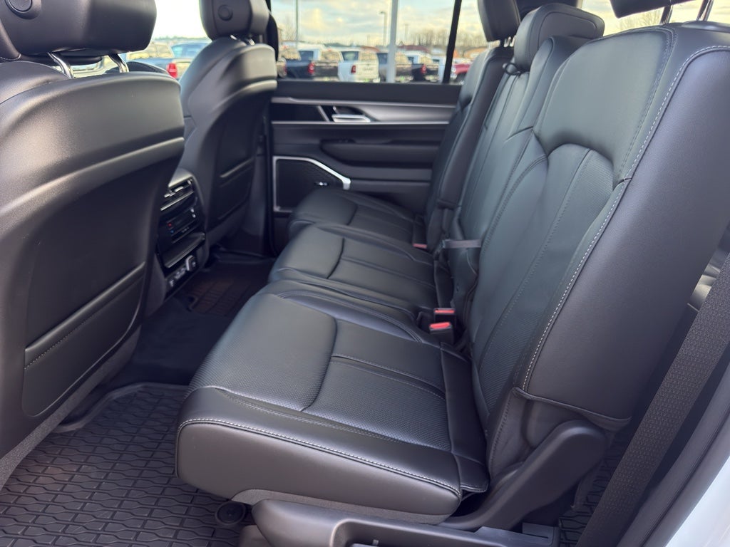 2026 Jeep Grand Wagoneer Base