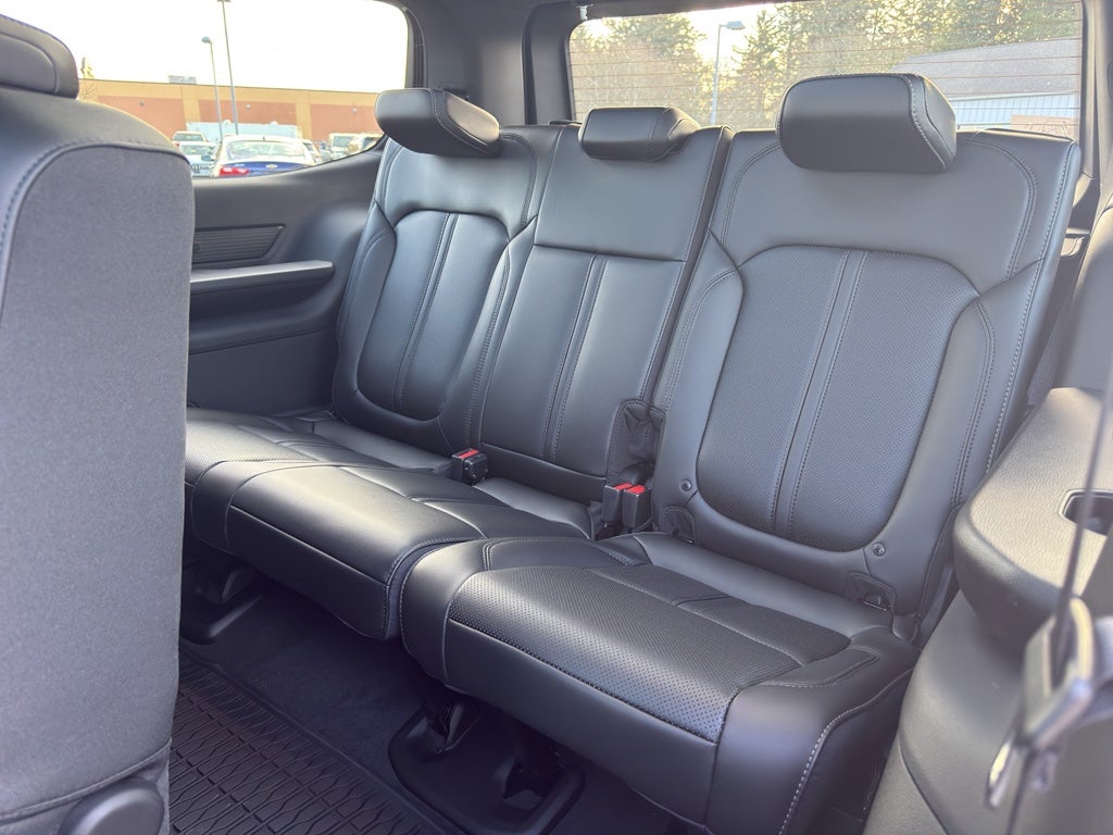 2026 Jeep Grand Wagoneer Base