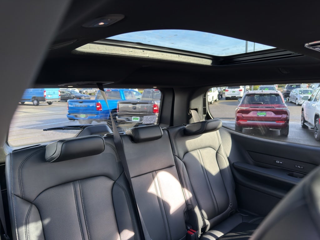 2026 Jeep Grand Wagoneer Limited Reserve