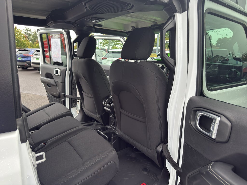 2023 Jeep Gladiator Overland