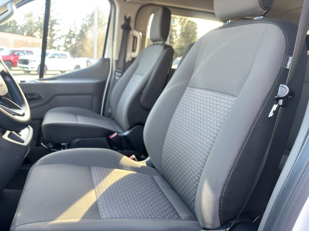 2024 Ford Transit Wagon XLT