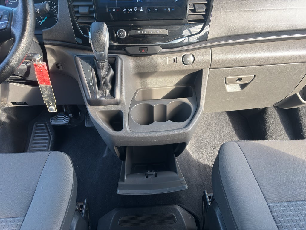 2024 Ford Transit Wagon XLT