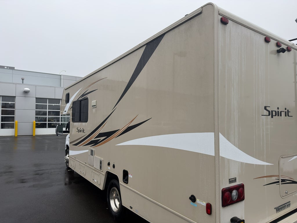 2017 Ford E-450 Super Duty Base