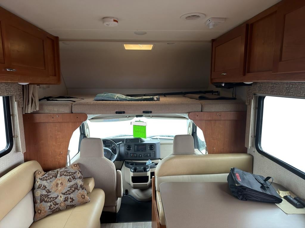 2017 Ford E-450 Super Duty Base