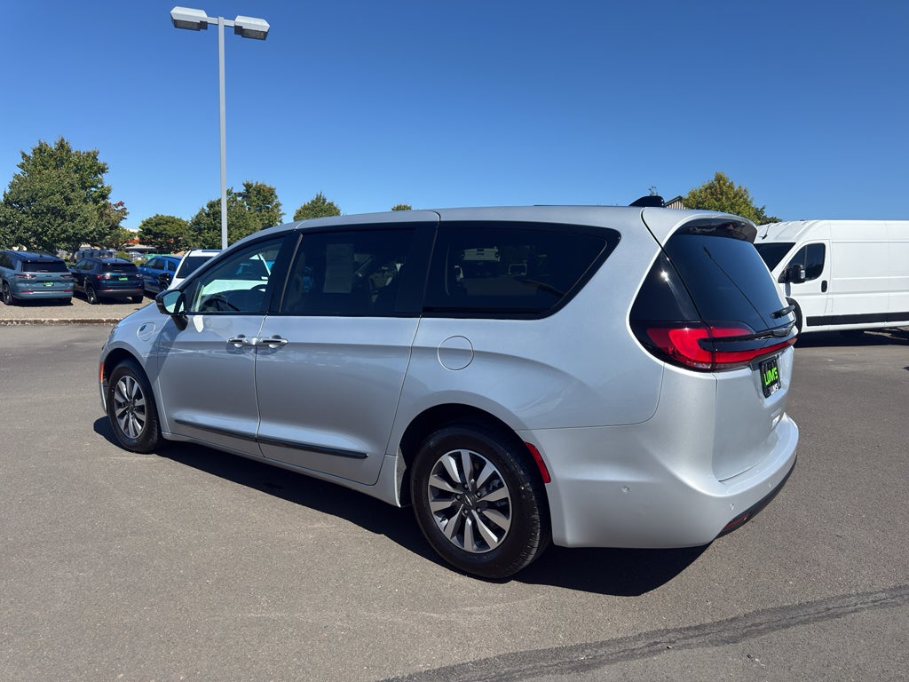2023 Chrysler Pacifica Hybrid Limited