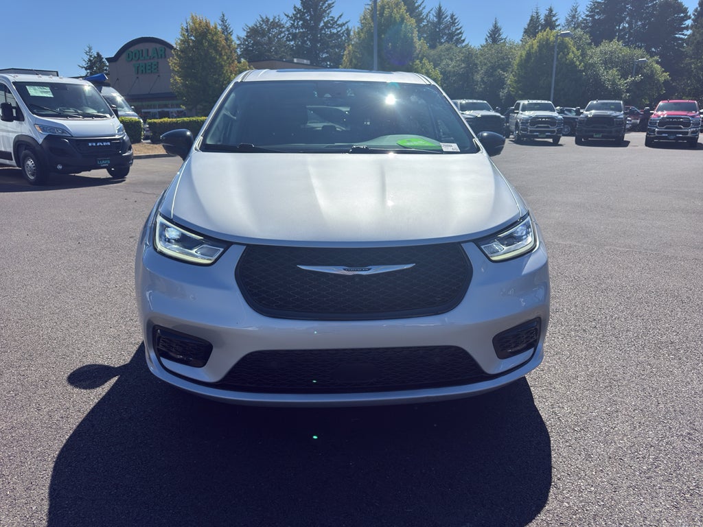 2023 Chrysler Pacifica Hybrid Limited