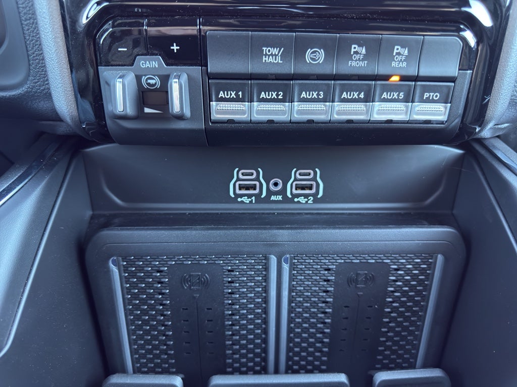 2026 RAM 3500 Chassis Big Horn