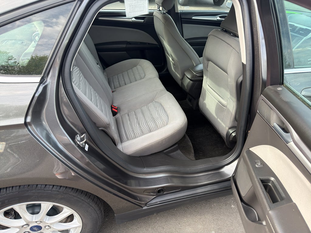 2016 Ford Fusion S