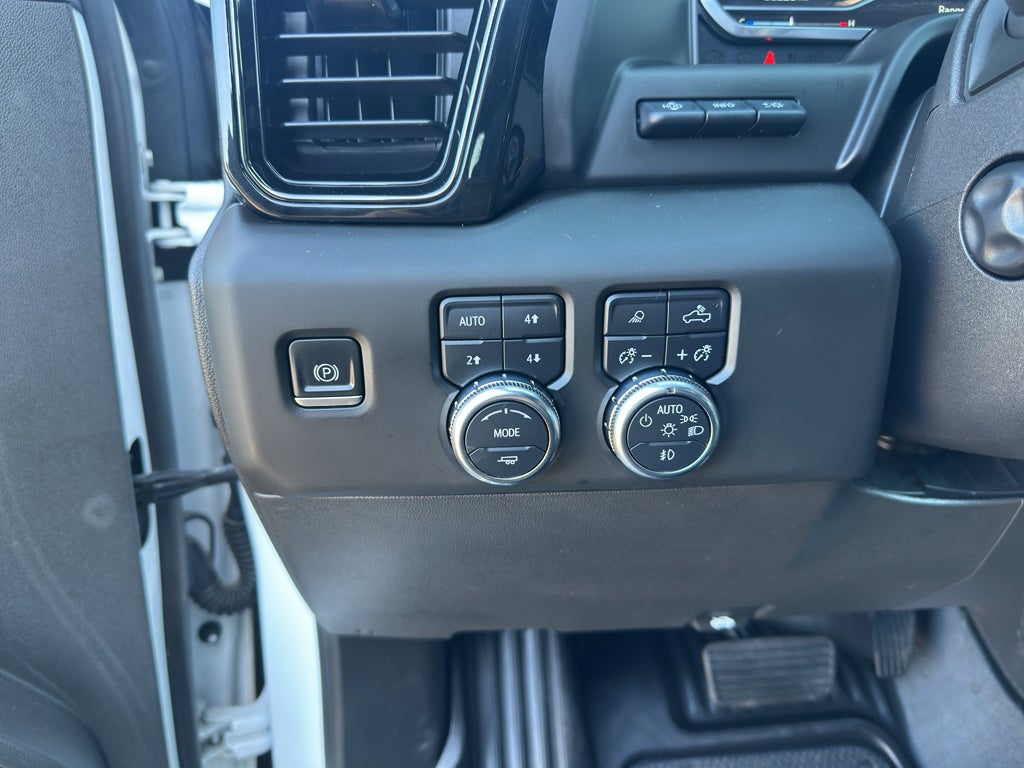 2022 GMC Sierra AT4