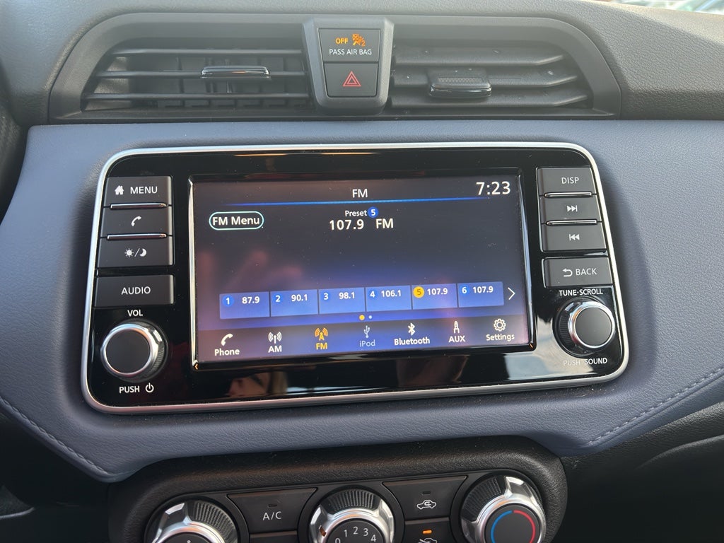 2023 Nissan Versa SV