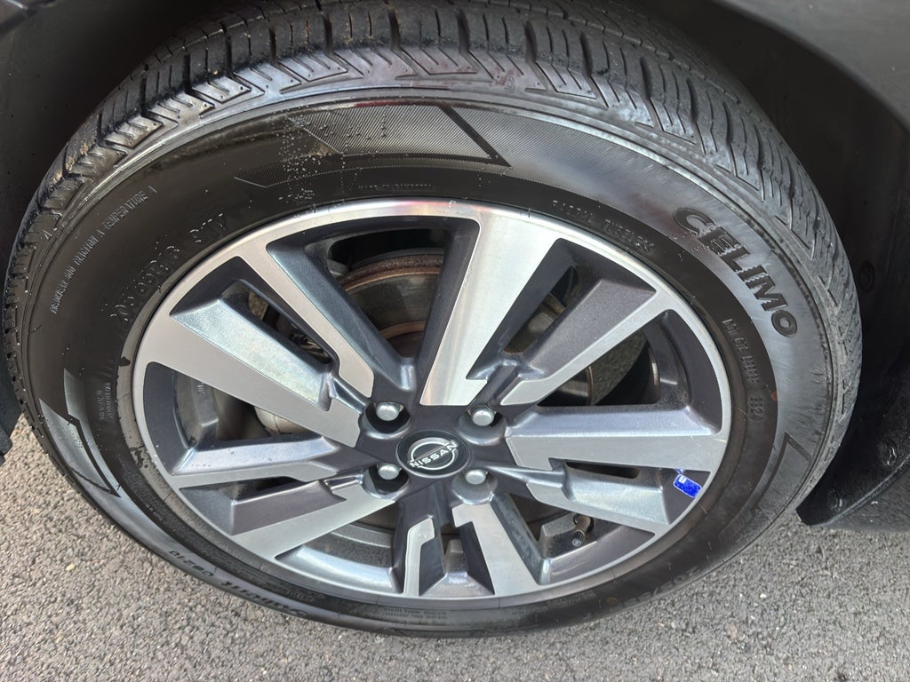 2023 Nissan Versa SV