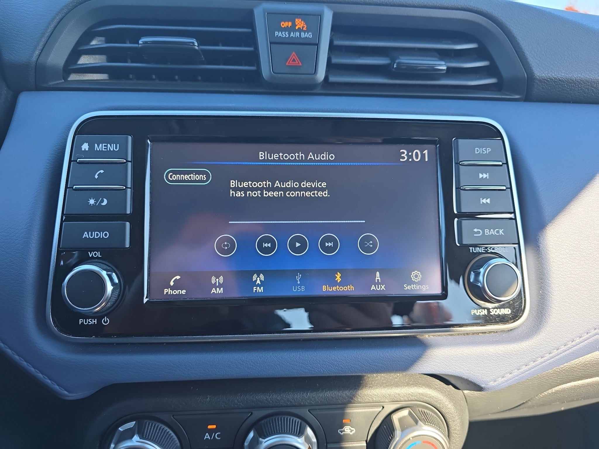 2024 Nissan Versa SV
