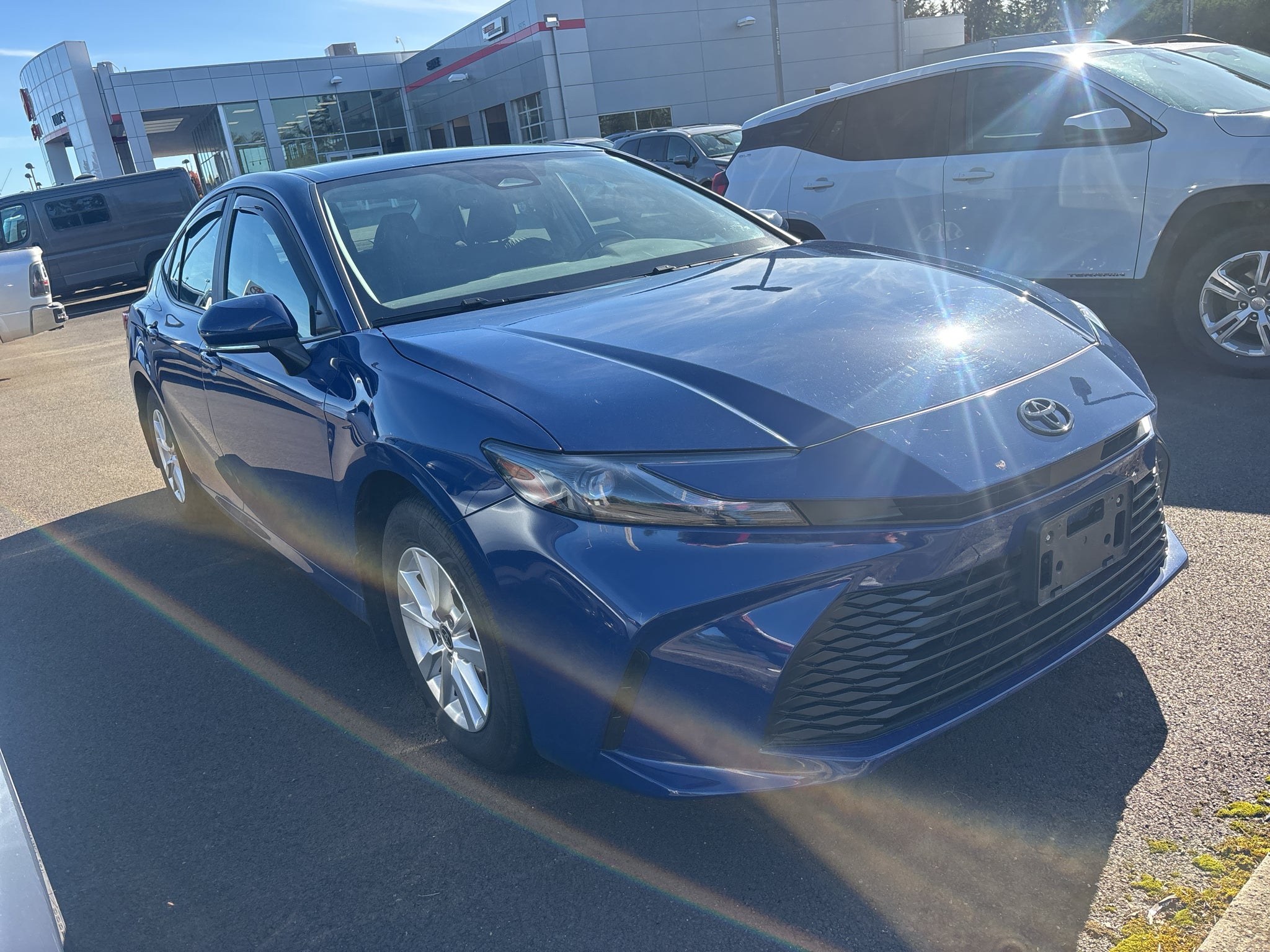 2025 Toyota Camry Hybrid LE