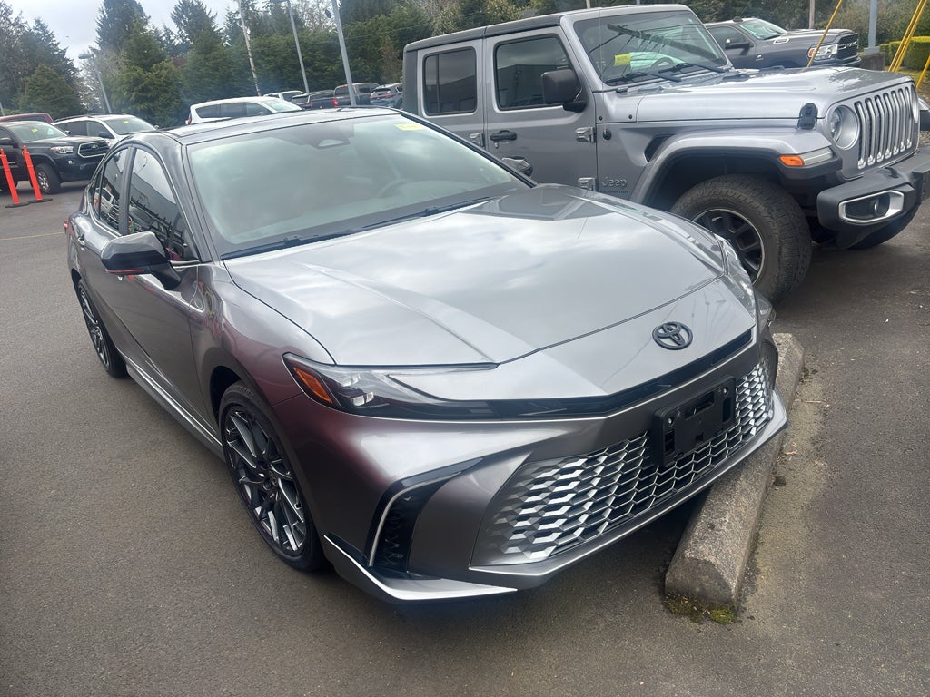 2025 Toyota Camry Hybrid XSE