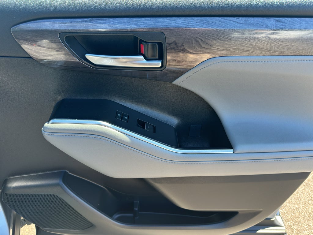 2022 Toyota Highlander Limited