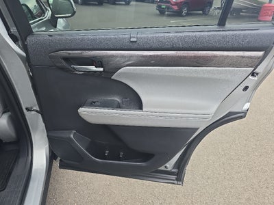 2021 Toyota Highlander Hybrid Hybrid Platinum