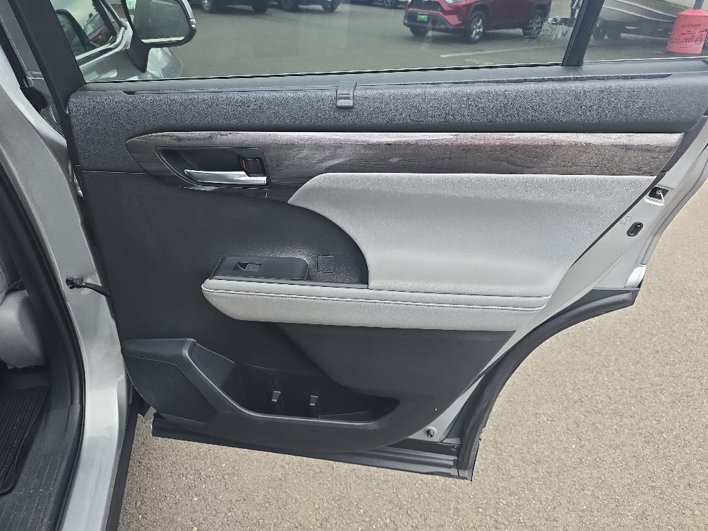 2021 Toyota Highlander Hybrid Hybrid Platinum