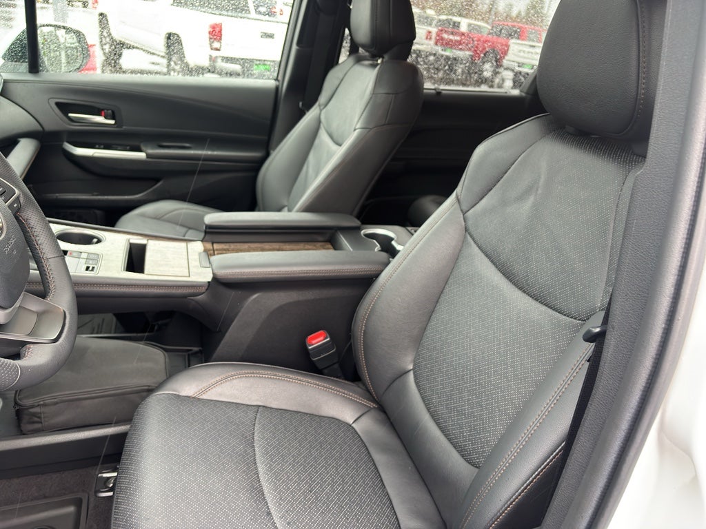 2025 Toyota Sienna Platinum