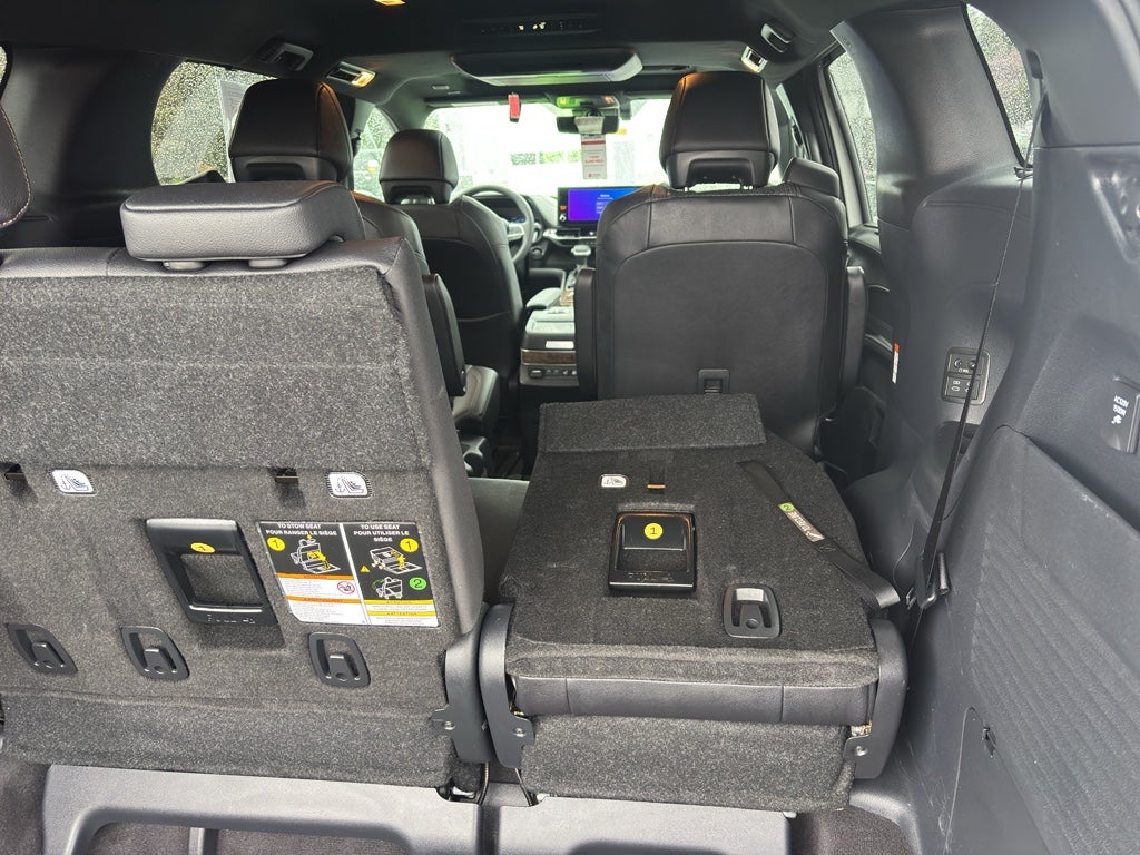 2025 Toyota Sienna Platinum