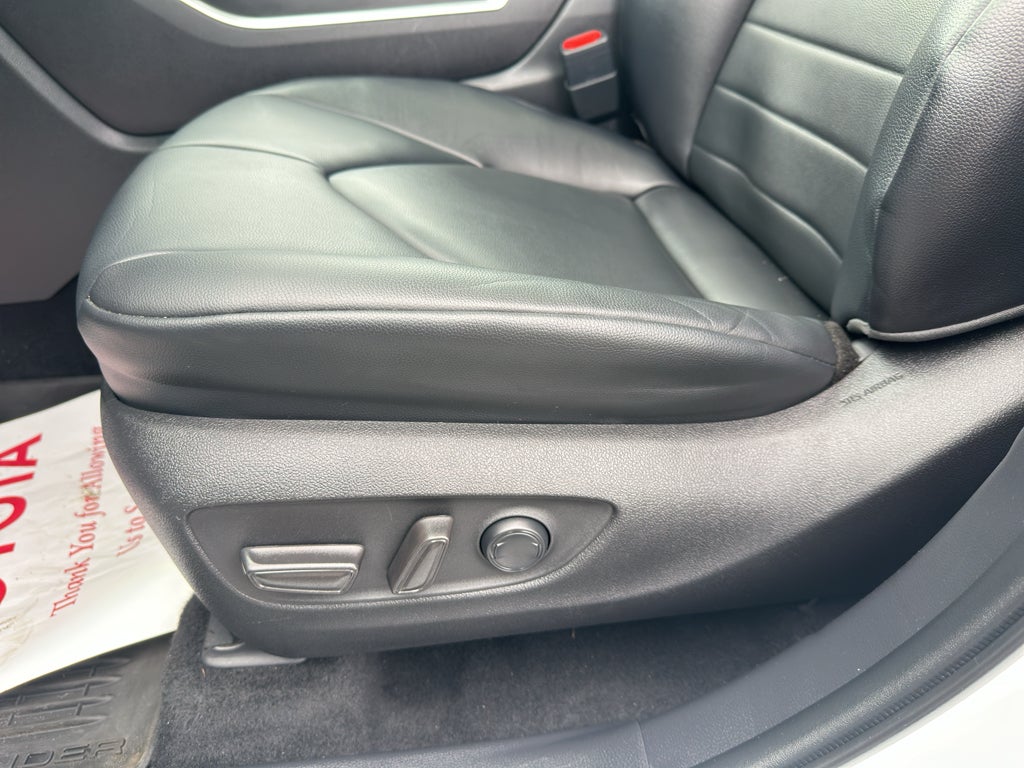 2022 Toyota Highlander Hybrid Hybrid XLE