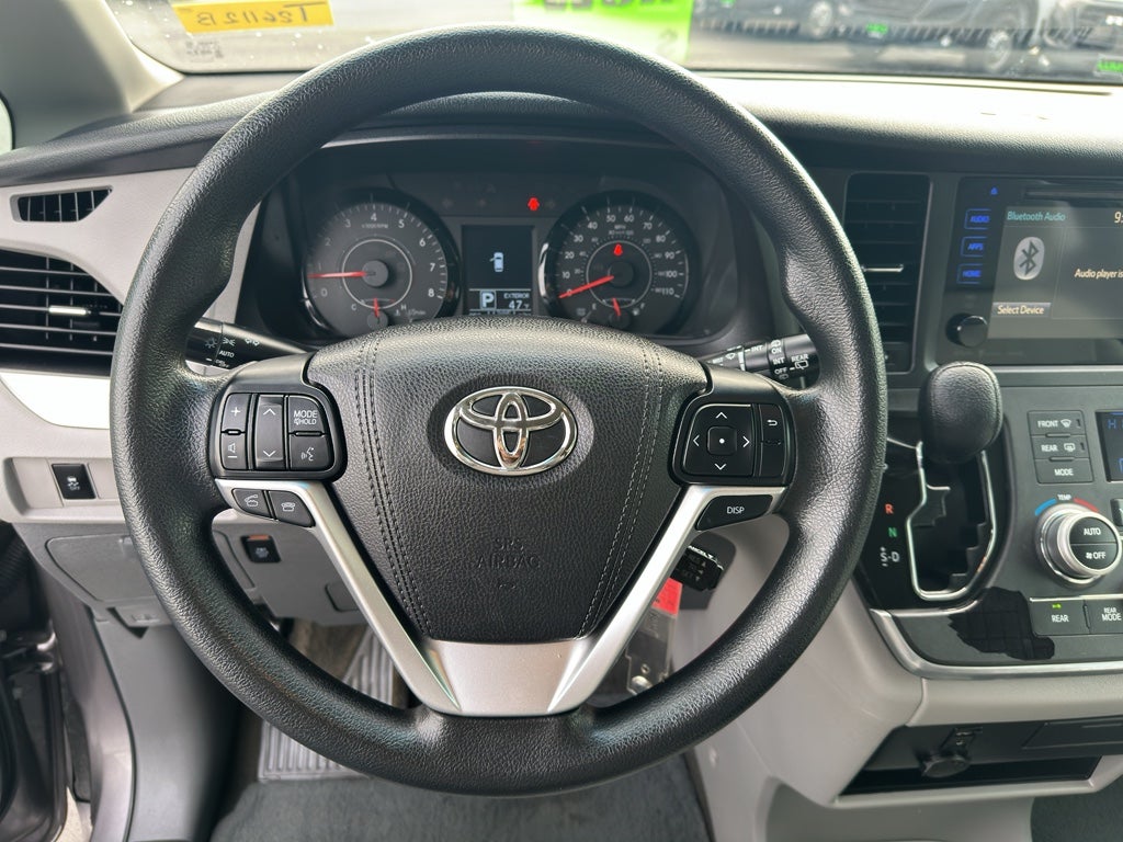 2017 Toyota Sienna LE