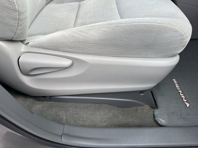 2017 Toyota Sienna LE