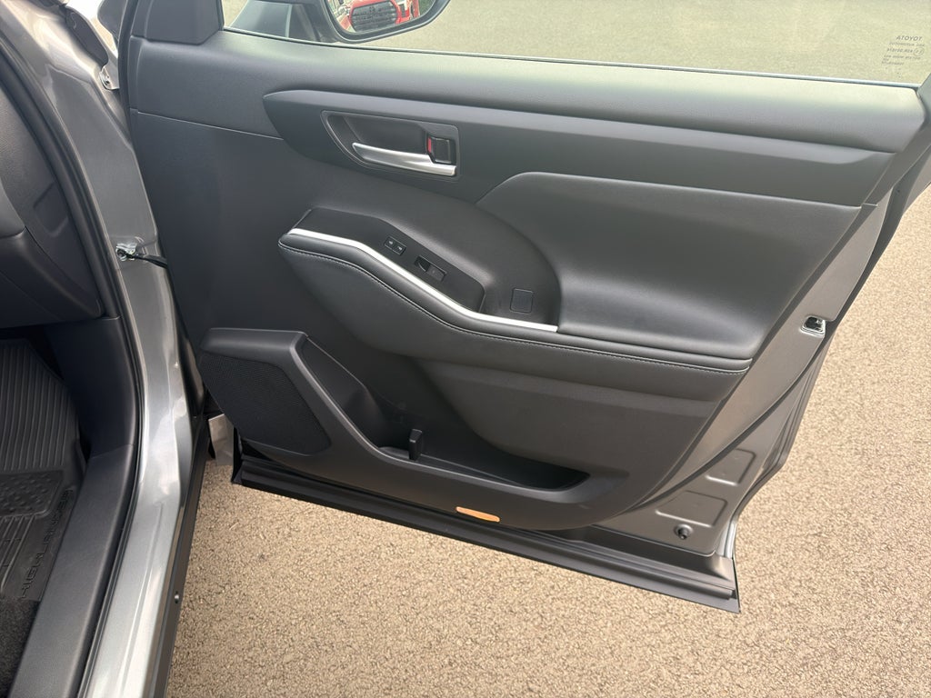 2025 Toyota Highlander Hybrid Hybrid XLE