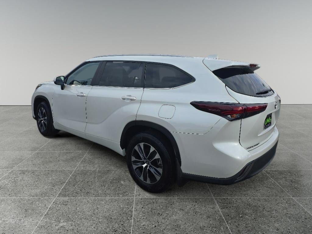 2025 Toyota Highlander XLE