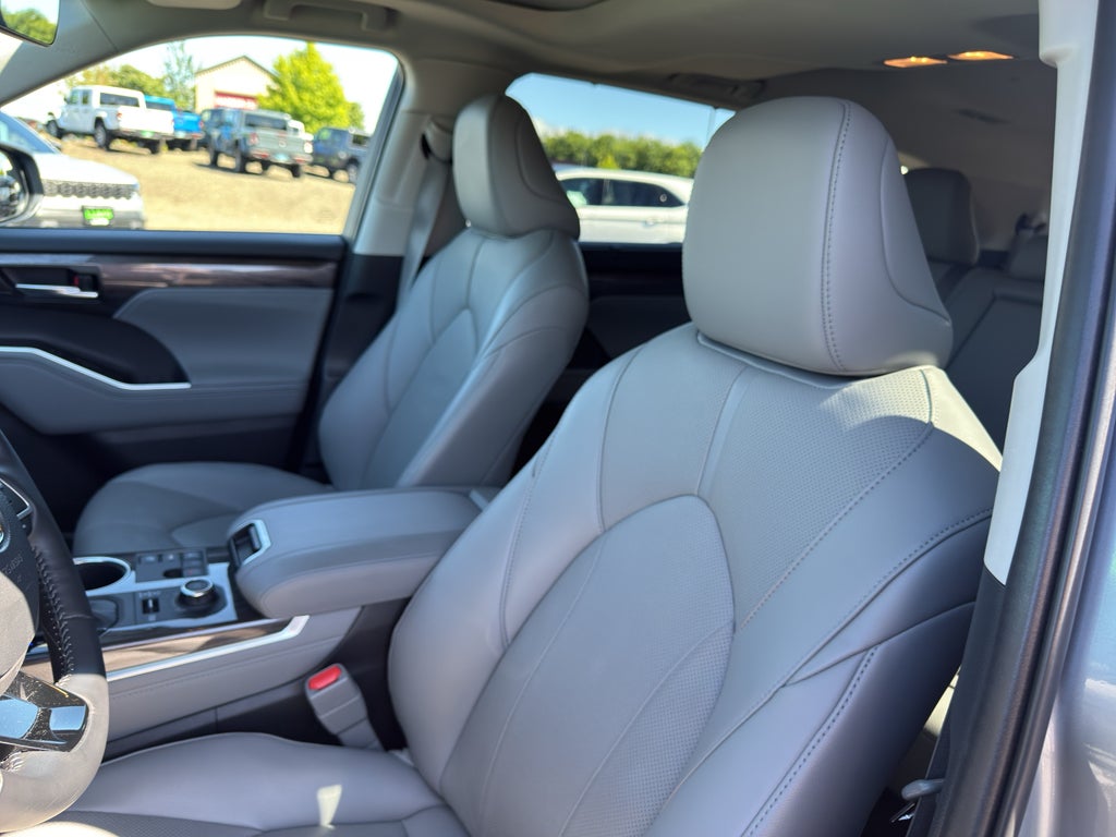 2023 Toyota Highlander Limited
