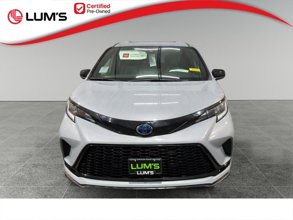 2025 Toyota Sienna Hybrid XSE