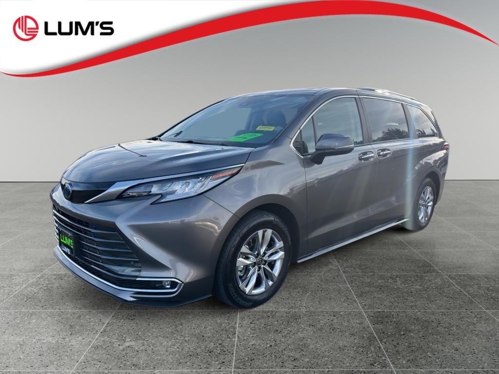 2023 Toyota Sienna Limited