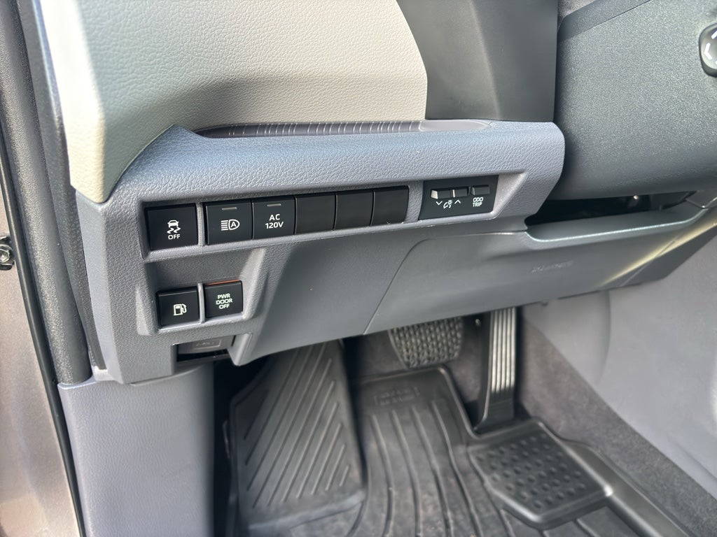 2023 Toyota Sienna Limited