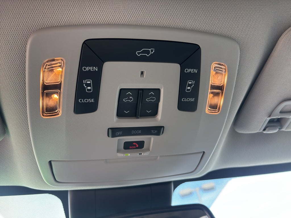 2023 Toyota Sienna Limited
