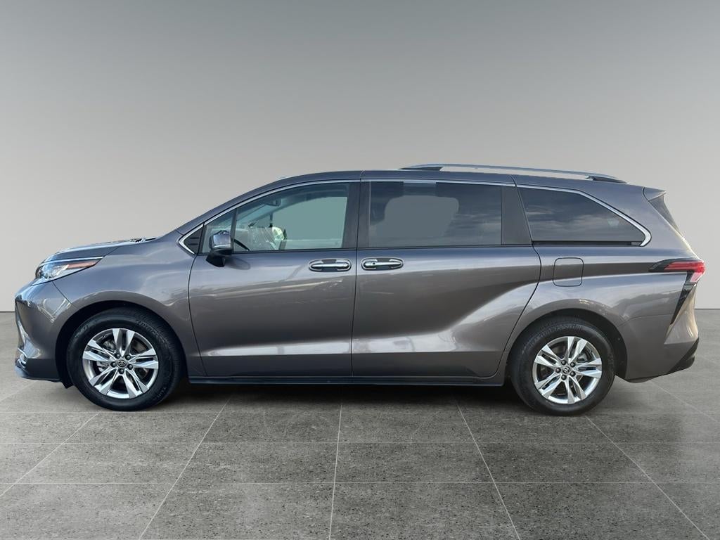 2023 Toyota Sienna Limited