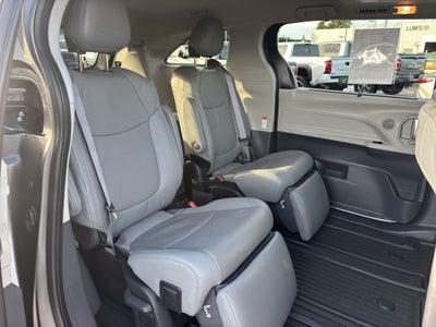2023 Toyota Sienna Limited