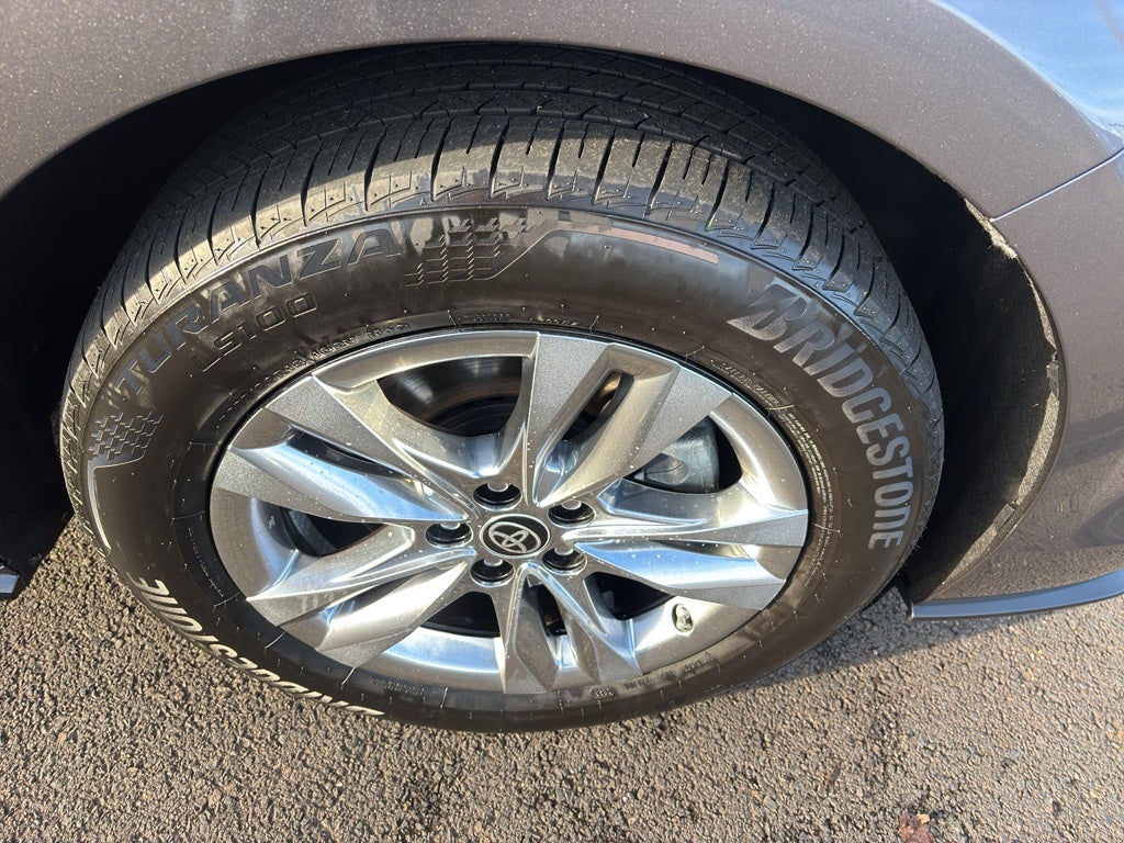 2023 Toyota Sienna Limited