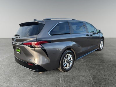 2023 Toyota Sienna Limited