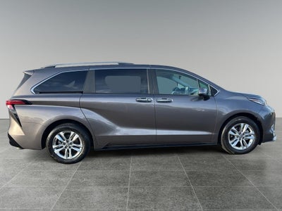2023 Toyota Sienna Limited