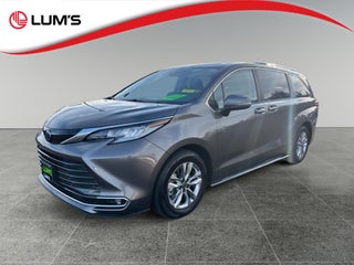 2023 Toyota Sienna Limited
