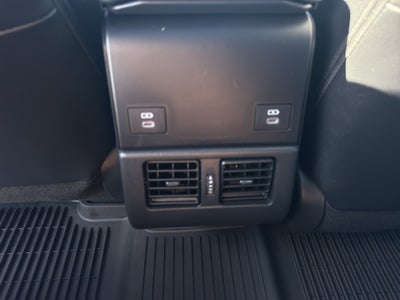 2025 Toyota bZ4X XLE