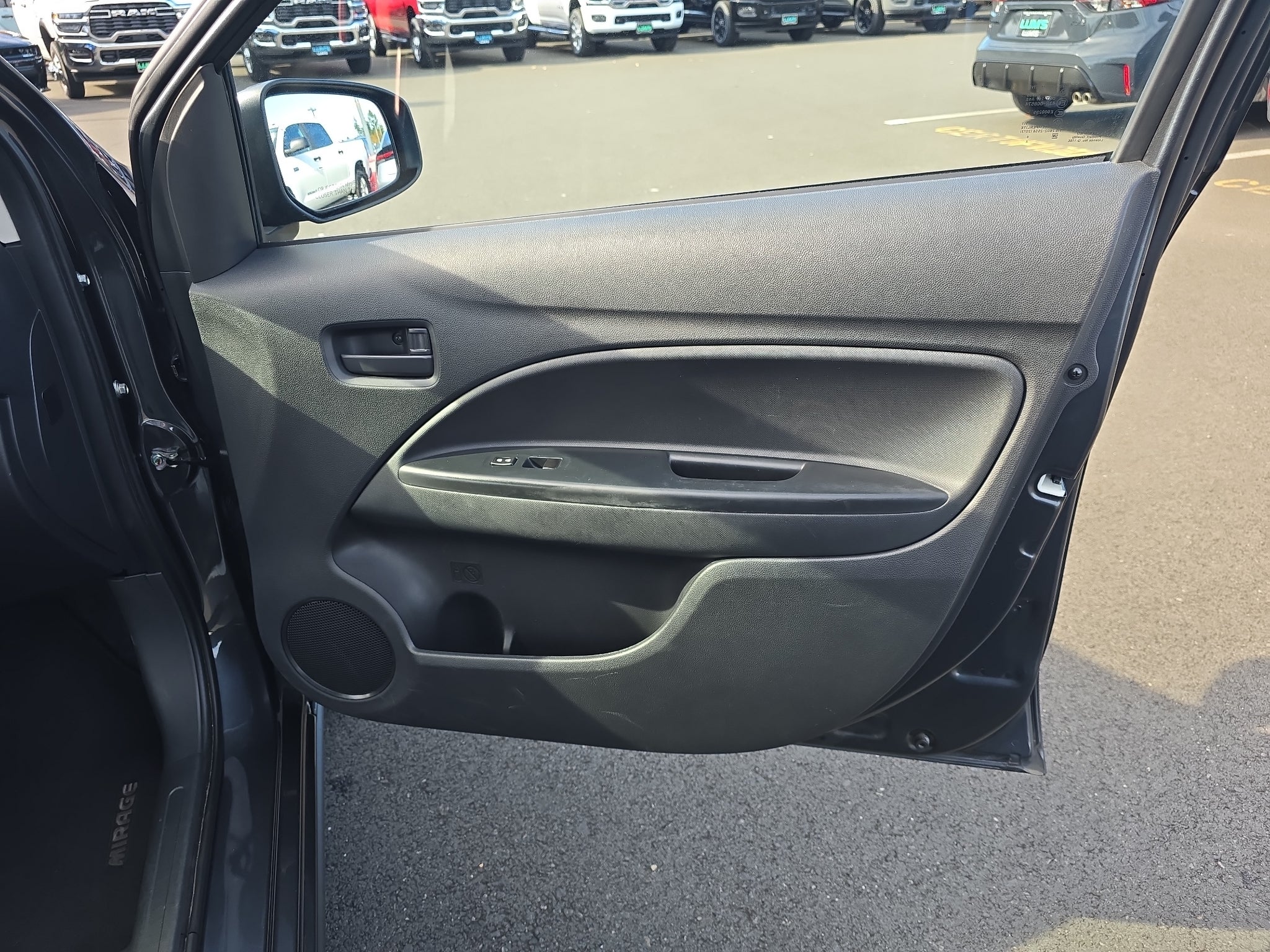 2024 Mitsubishi Mirage ES