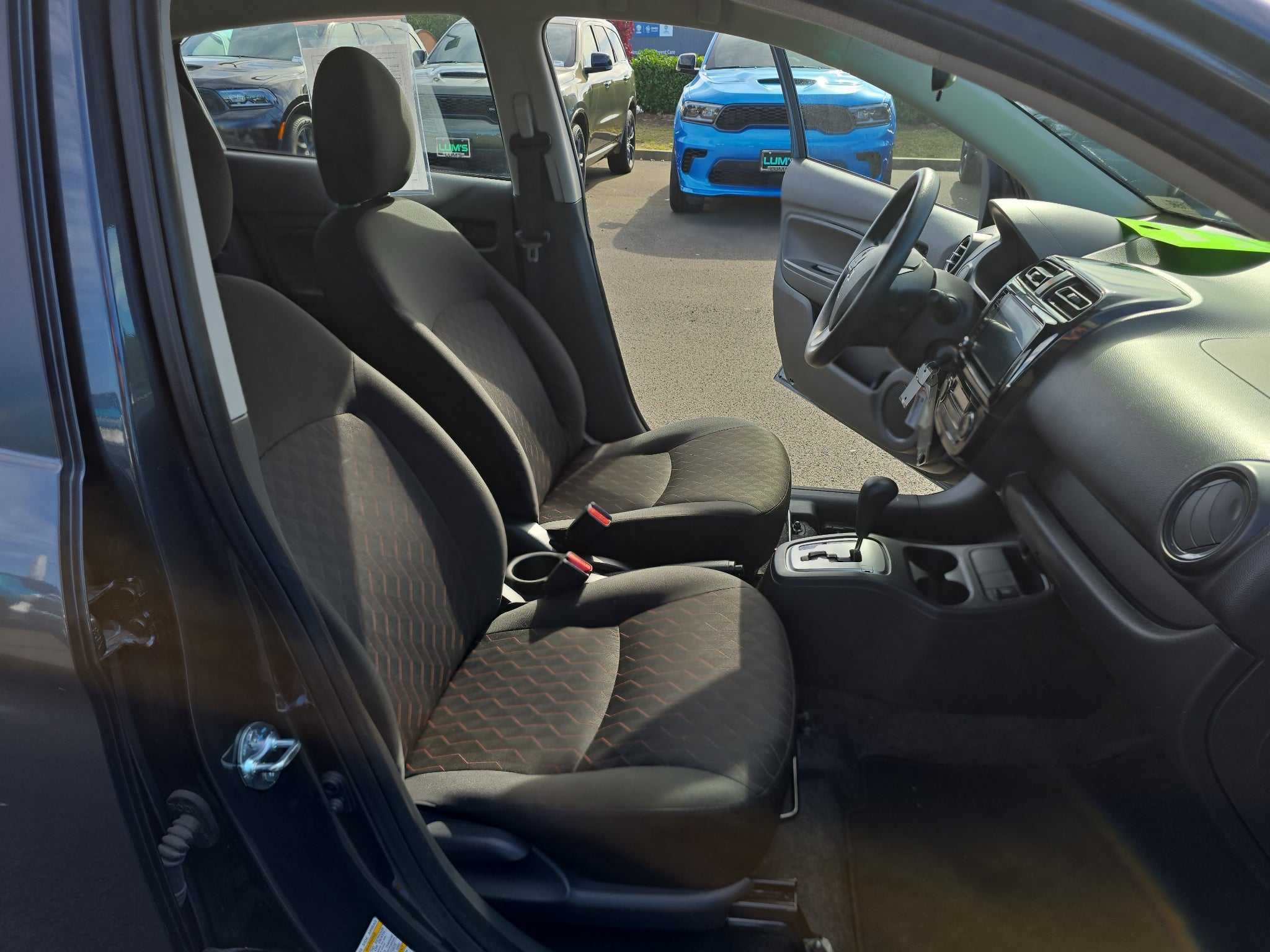 2024 Mitsubishi Mirage ES