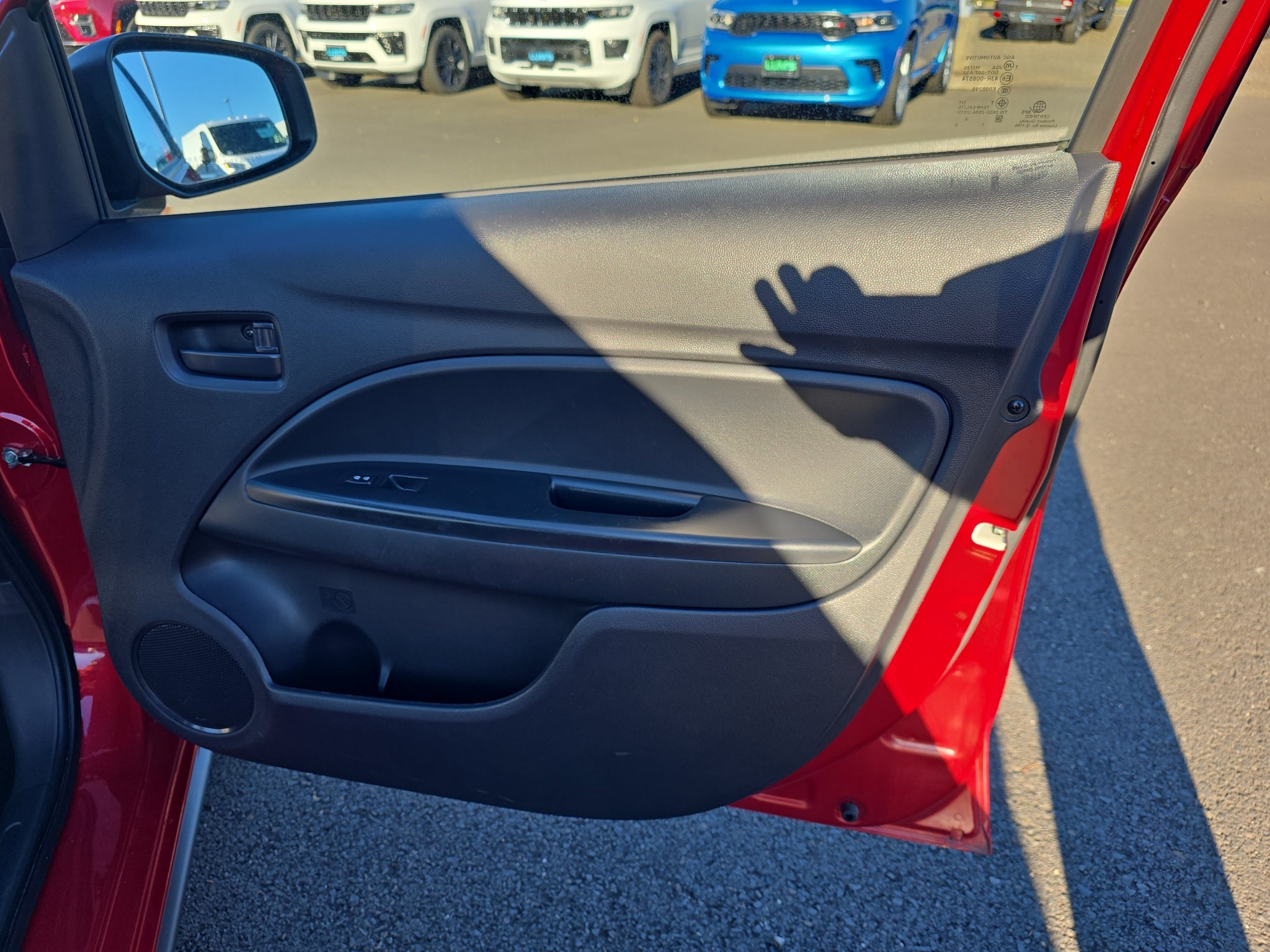 2024 Mitsubishi Mirage ES
