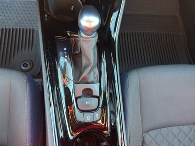 2022 Toyota C-HR XLE