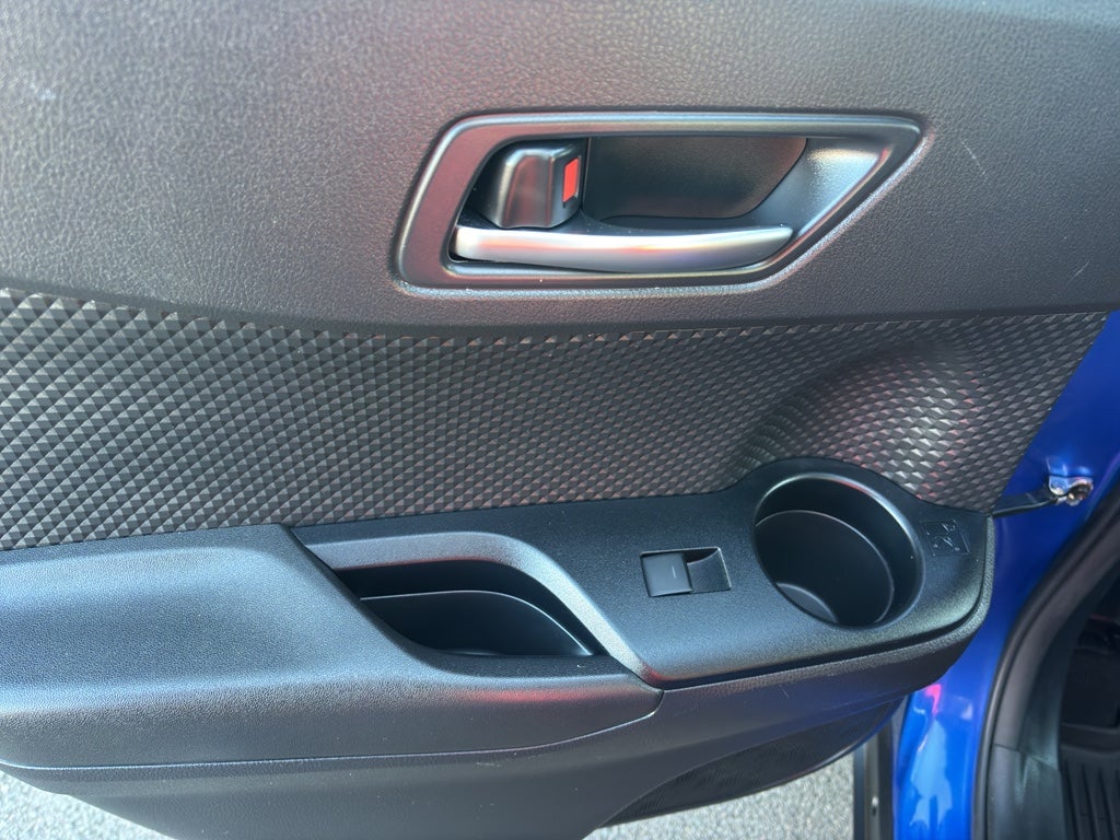 2022 Toyota C-HR XLE